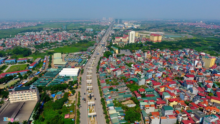 Công trình bị gọi là "dự án rùa thập kỷ" có chiều dài khoảng 12,5 km chạy dọc quốc lộ 32 từ Nhổn qua các đoạn đường Hồ Tùng Mậu - Cầu Giấy - Kim Mã - Núi Trúc - Cát Linh - Trần Quý Cáp và kết thúc ở ga Hà Nội.