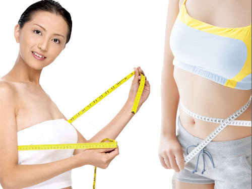 Giảm cân: Chất nhầy trong mồng tơi còn có tác dụng ngăn chặn quá trình hấp thu chất béo trong đường tiêu hóa. Chính vì vậy, mồng tơi rất có ích cho những người muốn giảm cân hoặc bệnh nhân có rối loạn mỡ máu.