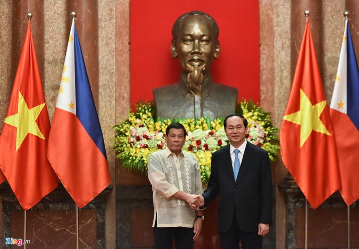 Sau lễ đón chính thức, hai vị nguyên thủ có cuộc hội đàm trao đổi các phương hướng, biện pháp thúc đẩy quan hệ đối tác chiến lược trong thời gian tới, nhất là về chính trị, an ninh, quốc phòng, kinh tế, thương mại... cũng như các vấn đề quốc tế và khu vực cùng quan tâm.