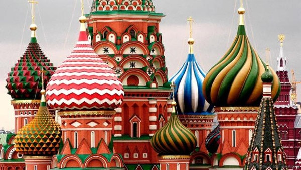 4. Moscow, Nga Người dân Moscow được nghỉ trung bình 31 ngày mỗi năm. Họ thường chia thời gian nghỉ thành 4 thời điểm: mùa hè, đầu tháng Giêng, tháng 5 hoặc đầu xuân. Do đang trong thời buổi kinh tế khó khăn, họ chỉ đi du lịch nước ngoài vào mùa hè, còn lại sẽ đi trong nước.