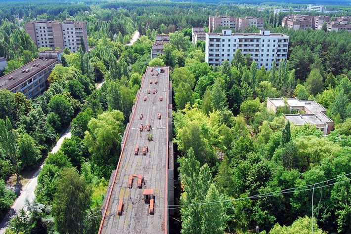 Thành phố Pripyat nhiễm phóng xạ bị bỏ hoang, Ukraine. Ảnh: Castlemaineindependent.