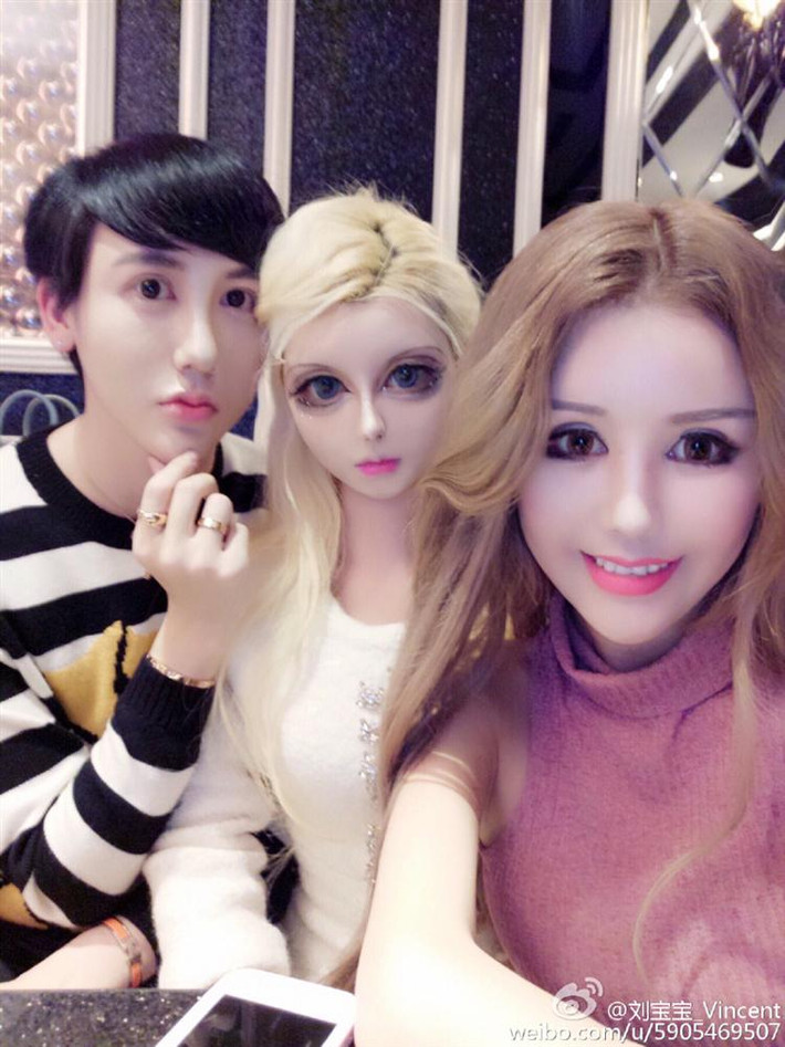 Những khuôn mặt khiến nhiều người...giật mình