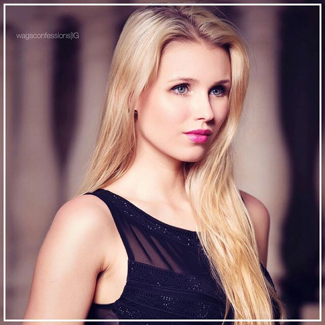 Scarlett Gartmann (1993), bạn gái Marco Reus, là một trong 10 nhan sắc nổi bật nhất dàn Wags thế hệ 9X.