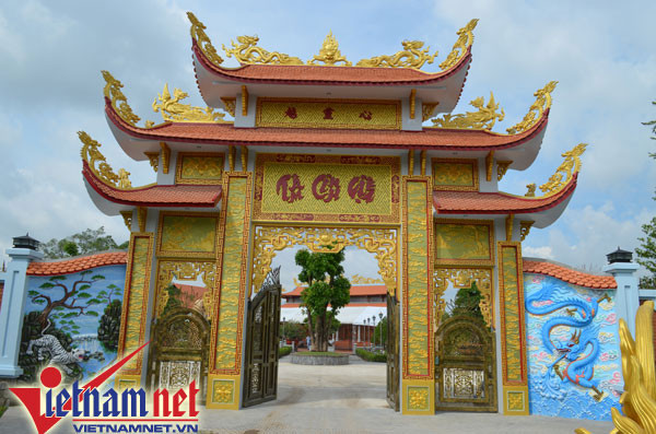 Một số hình ảnh trước giờ khánh thành nhà thờ Tổ của Hoài Linh.