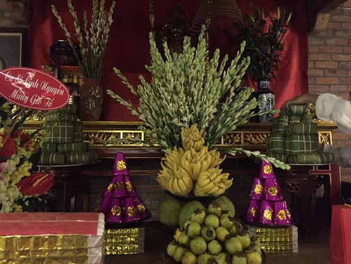 Ở bên trong, lễ vật cũng được bày biện rất đẹp.