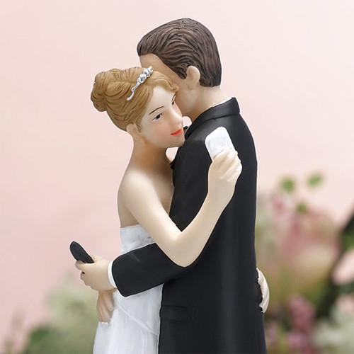 Đừng sống ảo nữa... hôn nhân phũ phàng lắm em à!