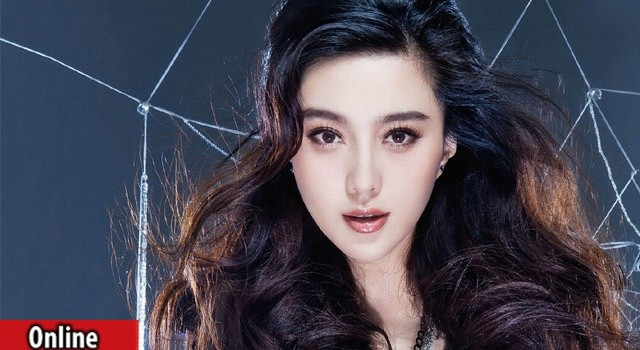 Theo Sina, Phạm Băng Băng là mỹ nhân Hoa ngữ nổi bật trong vòng 15 năm nay. Vẻ đẹp của cô khiến người đối diện chỉ có thể ngước nhìn. Ánh mắt to long lanh, mũi cao thon, khuôn miệng nhỏ gợi cảm và lông mày thanh tú, Phạm đẹp sắc sảo và quyến rũ. Nhiều người dân Trung Quốc cho rằng, vì cô quá đẹp nên trong những năm qua có không ít scandal nhưng lượng fan vẫn tăng dần đều.