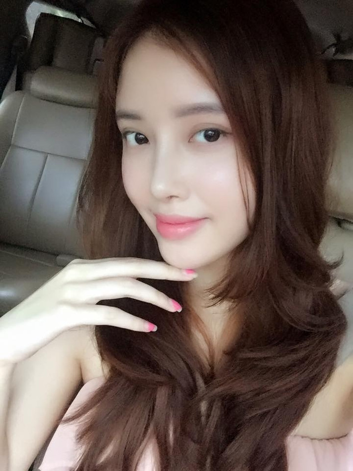 Nhan sắc rạng ngời của em gái Mai Phương Thúy. (Ảnh: Facebook)