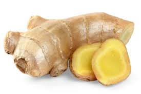 5. Gừng, thực phẩm chống viêm tự nhiên Đặc tính: Giàu chất chống oxy hóa, gừng có tác dụng chống viêm. Ngoài ra gừng cũng hỗ trợ tiêu hóa, có đặc tính đốt cháy chất béo, chống buồn nôn và ói mửa. Cách sử dụng: Để tận dụng hết các đặc tính, bạn nên ăn gừng tươi hơn là bột gừng. Bạn có thể băm nhỏ hoặc đập giập củ để chế biến thực ăn như súp hay các món cá.