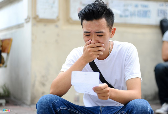 Còn Nguyễn Hoàng Điệp (Hưng Yên) hoá thân thành cậu bé mồ côi, đi ăn cắp vặt. Bất ngờ, cậu tìm thấy lá thư của mẹ để lại trước khi mất, dặn con đói cho sạch, rách cho thơm.