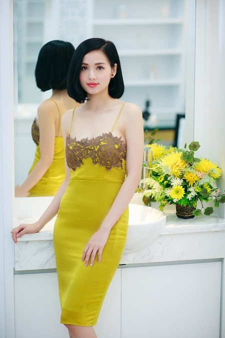 Người đẹp Tâm Tít dành hầu hết thời gian để chăm sóc con. Thỉnh thoảng, khi có chút thời gian rảnh rỗi, cô nàng “trốn con” để đi làm đẹp.