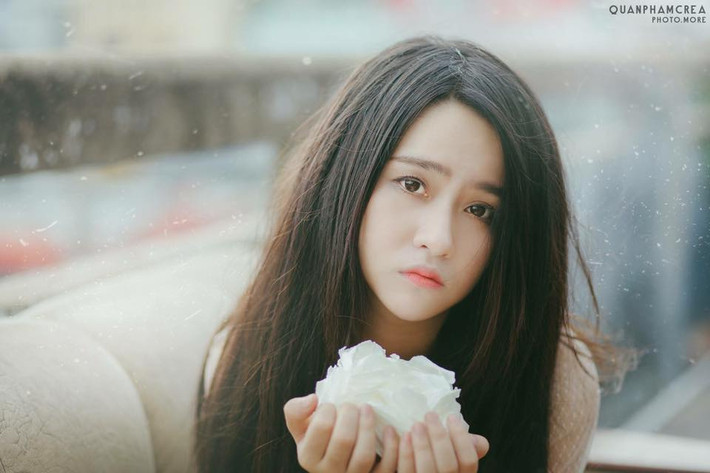 Khi nhắc đến chuyện tình cảm Bảo My chia sẻ: “Mình muốn chú tâm vào sự nghiệp và thực hiện ước mơ trước nên tạm thời chưa muốn nghĩ đến chuyện tình cảm".