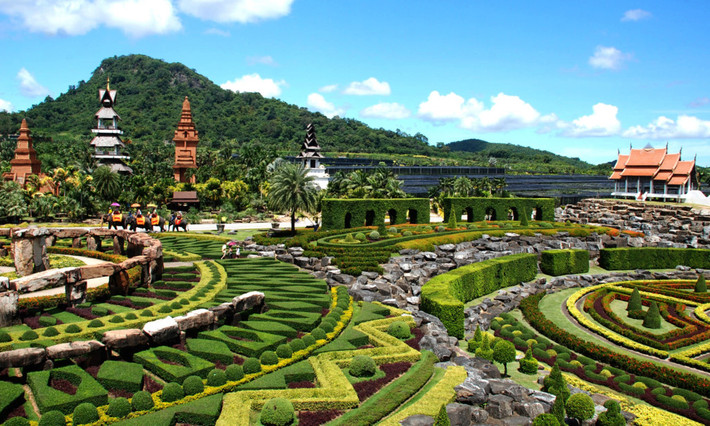 Năm 2001, việc quản lý Nong Nooch được giao cho con trai Kampon Tansacha Nongnooch. Ảnh: Pattayacityuncovered.