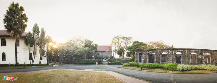 Ngoài ra, chính quyền Philippines còn cho xây dựng bảo tàng José Rizal nằm ngay bên trong pháo đài, lưu giữ lại những vật dụng và công lao của ông.