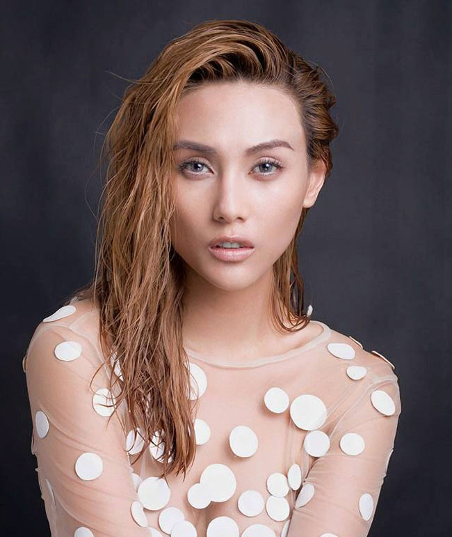 Đầu năm 2015, giới showbiz xôn xao vì tin đồn siêu mẫu Hoàng Yến có mối quan hệ tình cảm với Cường Đô La, khi anh vẫn còn ở bên Hồ Ngọc Hà.