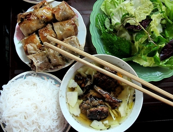 Bún chả.