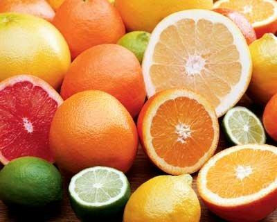 Cam, quýt: Một số nghiên cứu thấy có mối liên quan giữa đau nửa đầu và trái cây họ cam quýt. Những loại trái cây có múi có chứa chất phenylethylamine gây nên tình trạng đau nửa đầu.