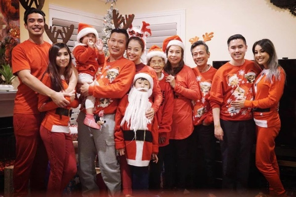 Gia đình đầm ấm của Jenifer Phạm.