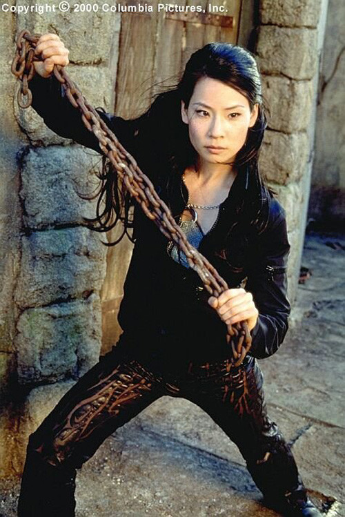 Lucy Liu (tên Trung Quốc là Lưu Ngọc Linh) là một trong những nữ diễn viên Trung Quốc nổi danh tại Hollywood. Vai diễn ấn tượng nhất của Lucy Liu là vai diễn trong Những thiên thần của Charlie.