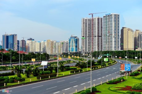 Điểm đầu của Đại lộ Thăng Long. Phía xa là khu vực Trung Hòa Nhân Chính, nằm giữa hai quận Cầu Giấy và Thanh Xuân.