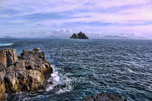 Quần đảo Skellig nơi có rất nhiều các loài chim đến cư trú và là địa điểm ngắm chim nổi tiếng tại Ireland.