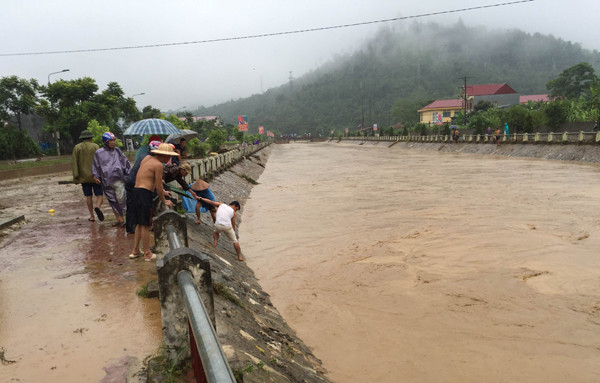Lũ trên suối Phìn Ngan Bát Xát lúc 7 giờ sáng nay. Ảnh: Ngọc Bằng