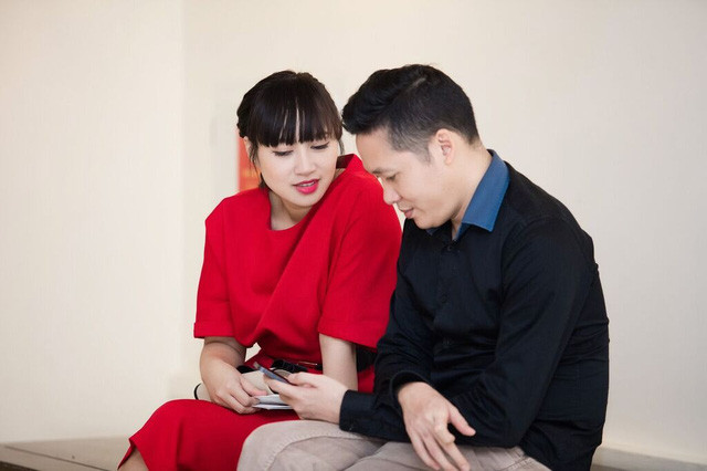 Không có nhiều cử chỉ thân mật nhưng ai cũng nhìn thấy tình cảm thắm thiết giữa họ.