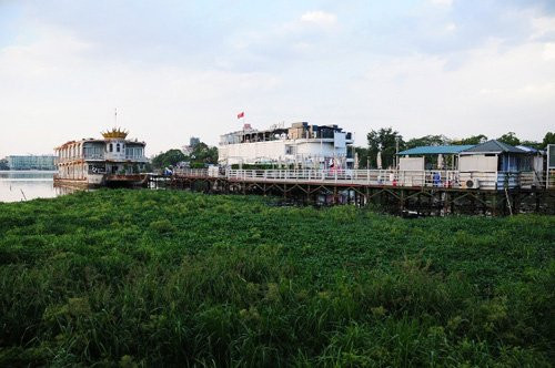 Ngày 10/6/2016, Chủ tịch UBND TP Hà Nội Nguyễn Đức Chung tiếp tục có văn bản chỉ đạo Sở GTVT Hà Nội phối hợp với UBND quận Tây Hồ và các đơn vị liên quan tập trung xử lý triệt để vi phạm của các du thuyền, xuồng, cầu tầu tại Hồ Tây.