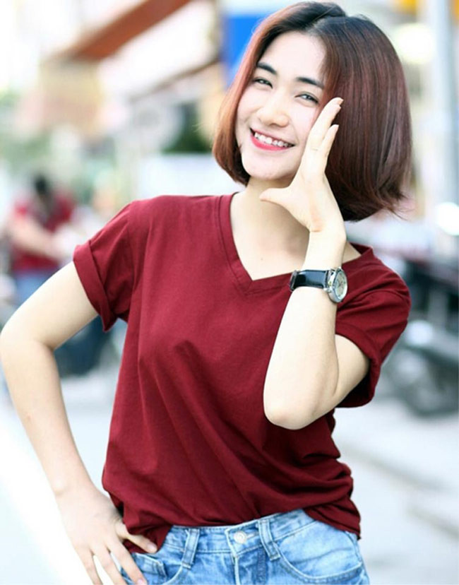 Tôi không phải kiểu người thích dùng hàng hiệu hay đi ăn đồ sang trọng nên không bị mất tiền vào khoản đấy. Tuy nhiên, tôi vẫn phải lo tiền nhà, đi lại và chu cấp cho cha mẹ", Hòa Minzy nói thêm.