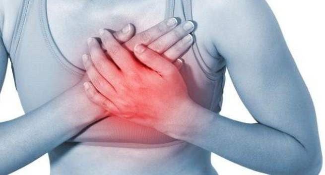 Áo ngực chật cũng có thể gây đau ở khu vực quanh lồng ngực và cơ bắp vùng ngực, dẫn đến khó thở.