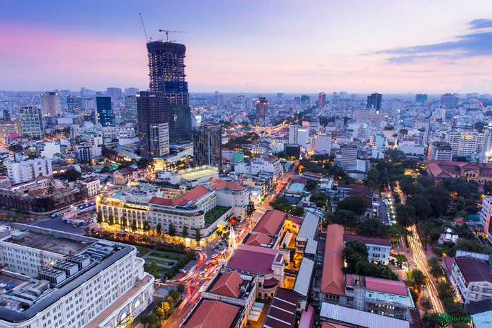 Một góc Sài Gòn nhìn từ tầng thượng của tòa nhà Vincom.