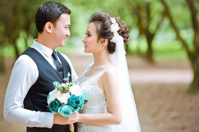 Quỳnh Như cho hay, chồng của cô là một người lãng mạn và yêu chiều vợ. Dù công việc của một BTV bận rộn và nhiều áp lực nhưng anh vẫn luôn dịu dàng và tâm lý khi ở cạnh vợ.