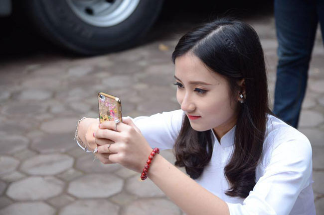 Nên duyên với một BTV có tiếng, Quỳnh Như không hề cảm thấy áp lực bởi với cô, tình yêu giữa hai người mới là điều quan trọng nhất.