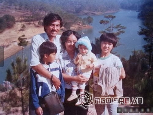 Tăng Thanh Hà và gia đình 20 năm về nước.