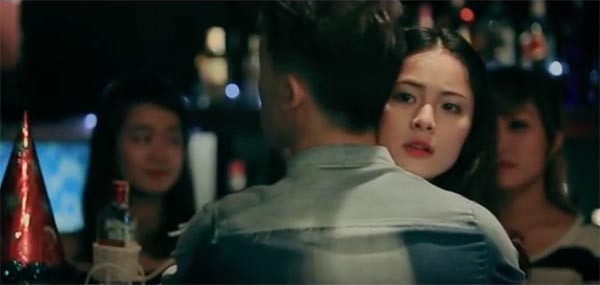 Ngoài MV "Sau bao năm", năm 2014, Hạ Vi còn góp mặt trong dự án âm nhạc "Xóa" của Dương Triệu Vũ.