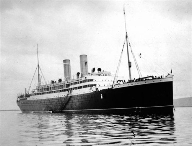 Thảm họa chìm tàu Nữ hoàng Ireland (RMS Empress of Ireland) được xem là vụ tai nạn thủy đau thương nhất trong lịch sử hàng hải Canada. Tàu chìm tại sông St. Lawrence ở Quebec sau khi va phải tàu Stortad của Na Uy sáng sớm 29/5/1914.Do tai nạn xảy ra đột ngột nên tàu nghiêng nhanh và chìm ngay trong thời gian chưa đầy 14 phút. 1.012 người trong tổng số 1.477 người trên tàu thiệt mạng.