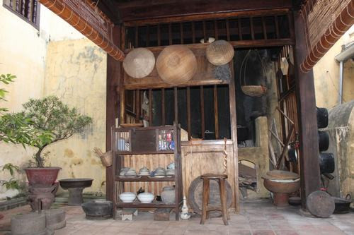 Ngôi nhà cổ của Hà Nội bắt đầu được trùng tu từ cuối năm 1998, và được hoàn thành vào ngày 27/10/1999 trong khuôn khổ hợp tác giữa thành phố Hà Nội và thành phố Toulouse (Pháp). Mọi kết cấu về kiến trúc, vật liệu xây dựng hoàn toàn bằng gỗ cho đến những đồ vật sinh hoạt đều được giữ nguyên trạng. Ngôi nhà 87 Mã Mây được cấp bằng Di sản cấp quốc gia vào ngày 16/2/2004.