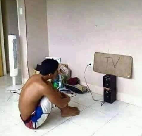 Ước mơ bình dị của sinh viên nghèo cũng là một trong những bức ảnh độc gây thích thú.