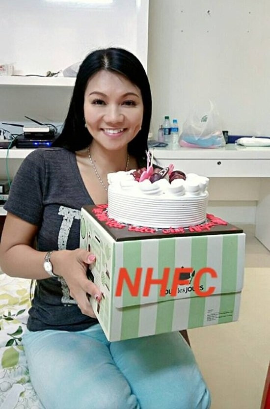 Nhiều người hâm mộ chia sẻ niềm vui với Ngọc Huyền của mình sau khi biết tin cô về nước. Họ đều rất mong đến ngày có thể nhìn thấy thần tượng diễn những vở cải lương ngày trước.