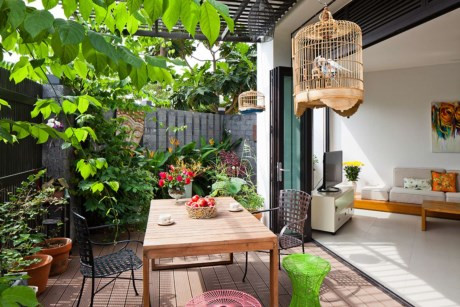 Với những khoảng xanh để chủ nhân trồng cây, trồng hoa, nuôi chim cảnh,…