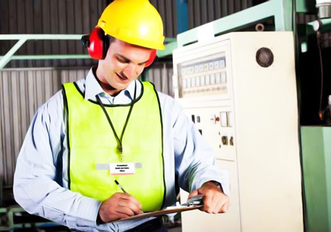 Nghề kỹ thuật viên an toàn đứng thứ 7 trên bảng xếp hạng với mức lương trung bình 39.750 USD/năm, khả năng có việc sau khi ra trường xếp thứ 6, cơ hội tăng lương xếp thứ 38 và mức độ rủi ro thứ 68.