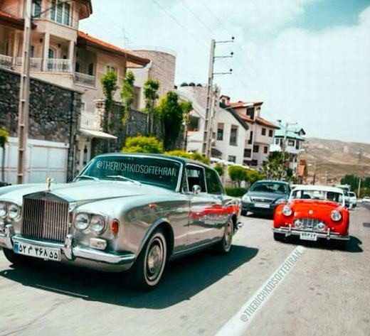 Còn đây là Georgina Scott - con gái duy nhất của 1 nhà kinh doanh khách sạn người Australia. Chiếc xe Mercedes sls trị giá hơn 10 tỷ đồng này là quà tặng nhân dịp sinh nhật.