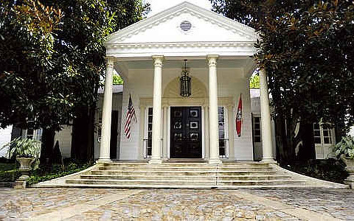 Dinh thự tại Nashville, Tennessee, Mỹ của công chúa nhạc đồng quê Taylor Swift có giá 2,5 triệu USD.