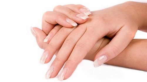 4. Tay to mà mỏng thì phải “múp thịt” Người có bàn tay to đa phần là có “số” vất vả, cuộc sống bôn ba, tài vận không tốt, kiếm được bao nhiêu tiêu bấy nhiêu. Vì vậy, người này cần bổ sung chế độ dinh dưỡng để các ngón tay được “múp” hơn.