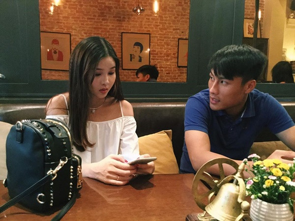 Khuôn mặt sưng khó hiểu của Kỳ Hân những tháng đầu thai kỳ khác hẳn với những hình ảnh gương mặt sắc nét của cô trước kia.