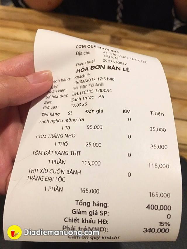 Hóa đơn dùng bữa cho 2 người được một khách hàng đăng tải lên mạng xã hội.