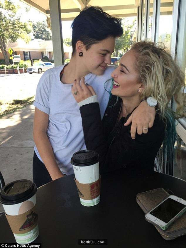 Trong buổi Prom cuối năm nay, Lindsey và Brie Grimes có thể sẽ làm nên một cú hit lịch sử bởi tên của cả hai đang ngày càng nhận được nhiều phiếu bầu cho danh hiệu King và Queen.