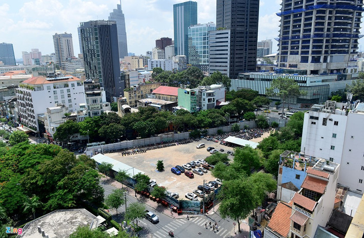 Từ năm 2007, UBND TP HCM đã phê duyệt cho Công ty CP Sài Gòn Kim Cương đầu tư dự án tòa tháp SIC Tower tại khu đất 4 mặt tiền đường Lê Thánh Tôn - Nam Kỳ Khởi Nghĩa - Lê Lợi - Nguyễn Trung Trực.