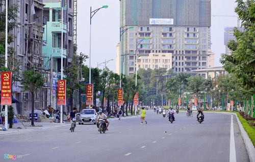 Tại tuyến đường Nguyễn Văn Huyên kéo dài trị giá gần nghìn tỷ đồng, dài chỉ 566 m.