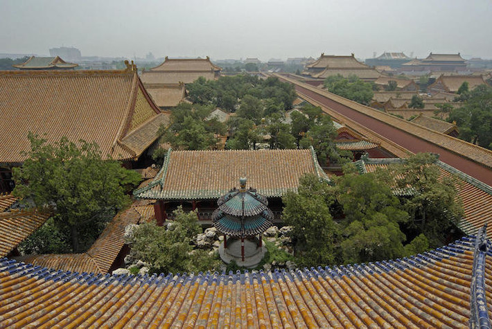 Và đúng theo di chiếu, theo những bức ảnh được chụp từ trên cao, phần ngoại cảnh có thể nói là được giữ gìn gần như nguyên vẹn.